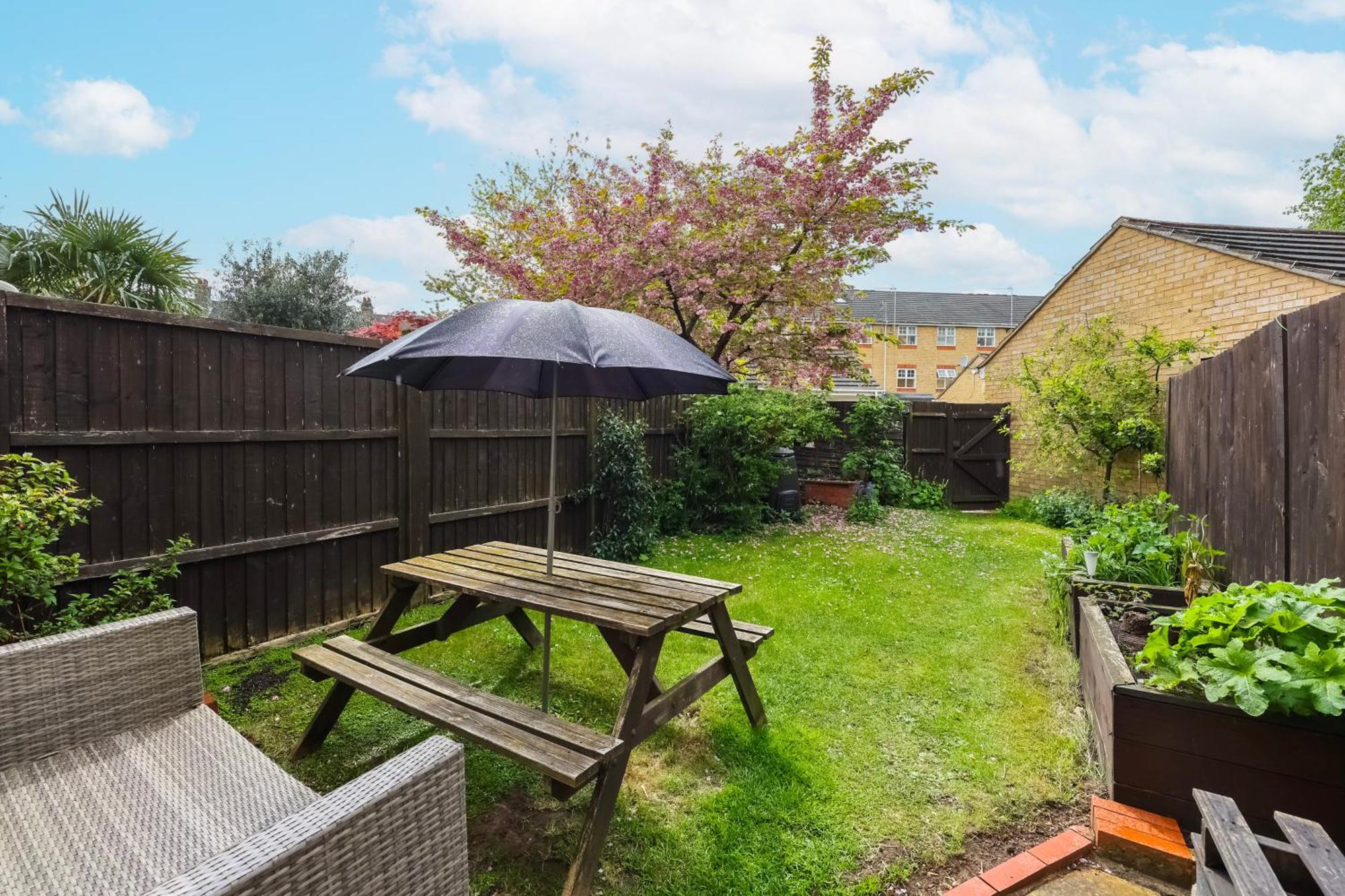 Vibrant Clapham Double Bedroom Лондон Экстерьер фото